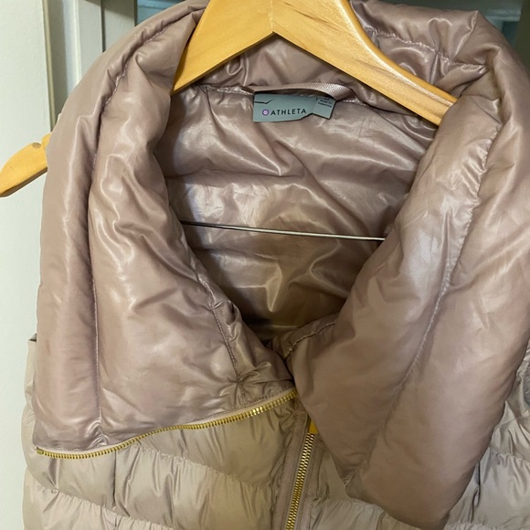 Athleta Downabout Puffer Vest - Picture 6 of 8